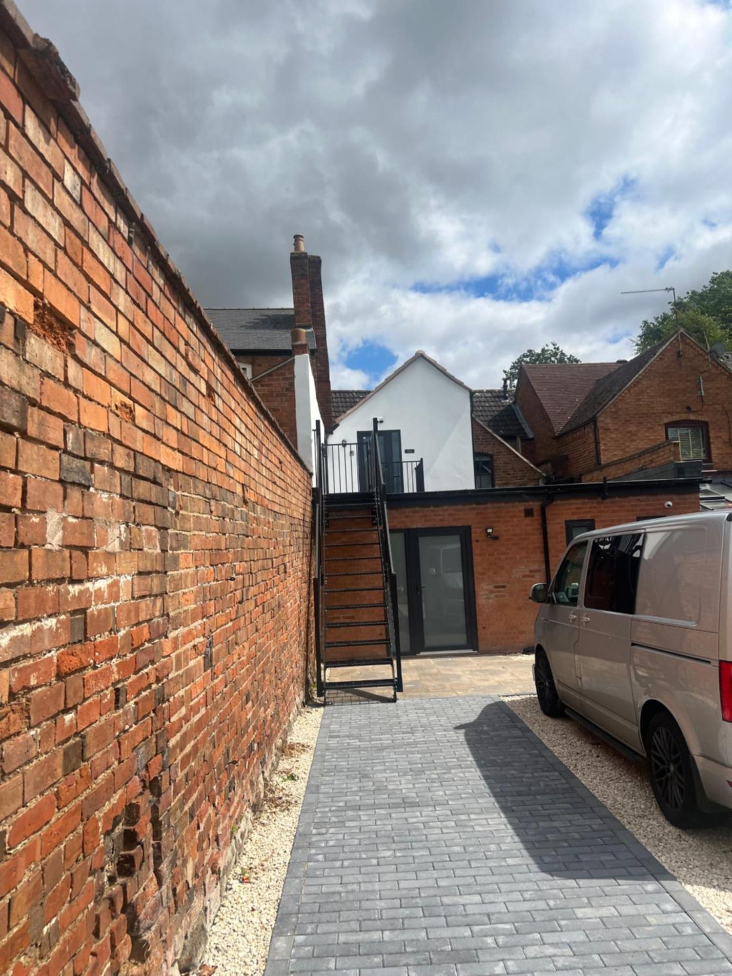 Luxury 2-bed Warwickshire Gem Apartment *